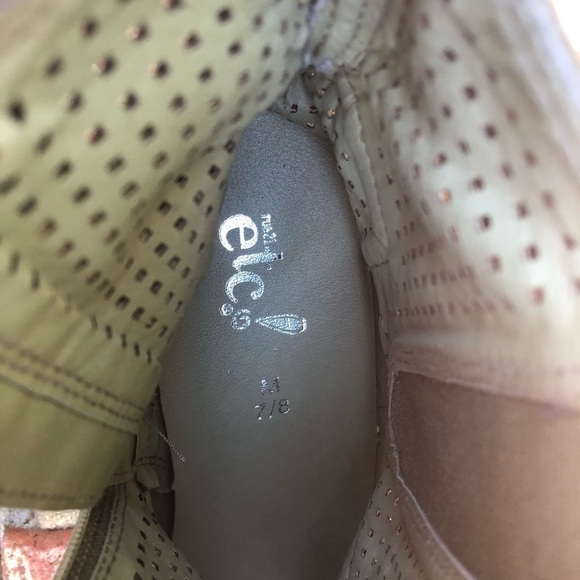 RUE 21 Peep Toe Booties Size 7/8 Olive Suede Laser Cut - Picture 8 of 12